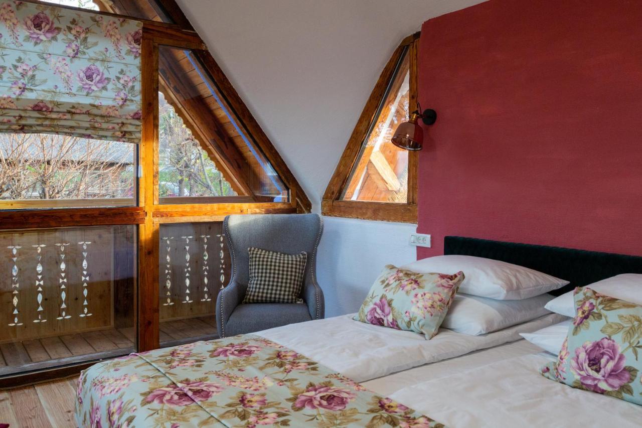 Casele Cu Stuf B&B Haus Ulrike Sălicea Exteriér fotografie