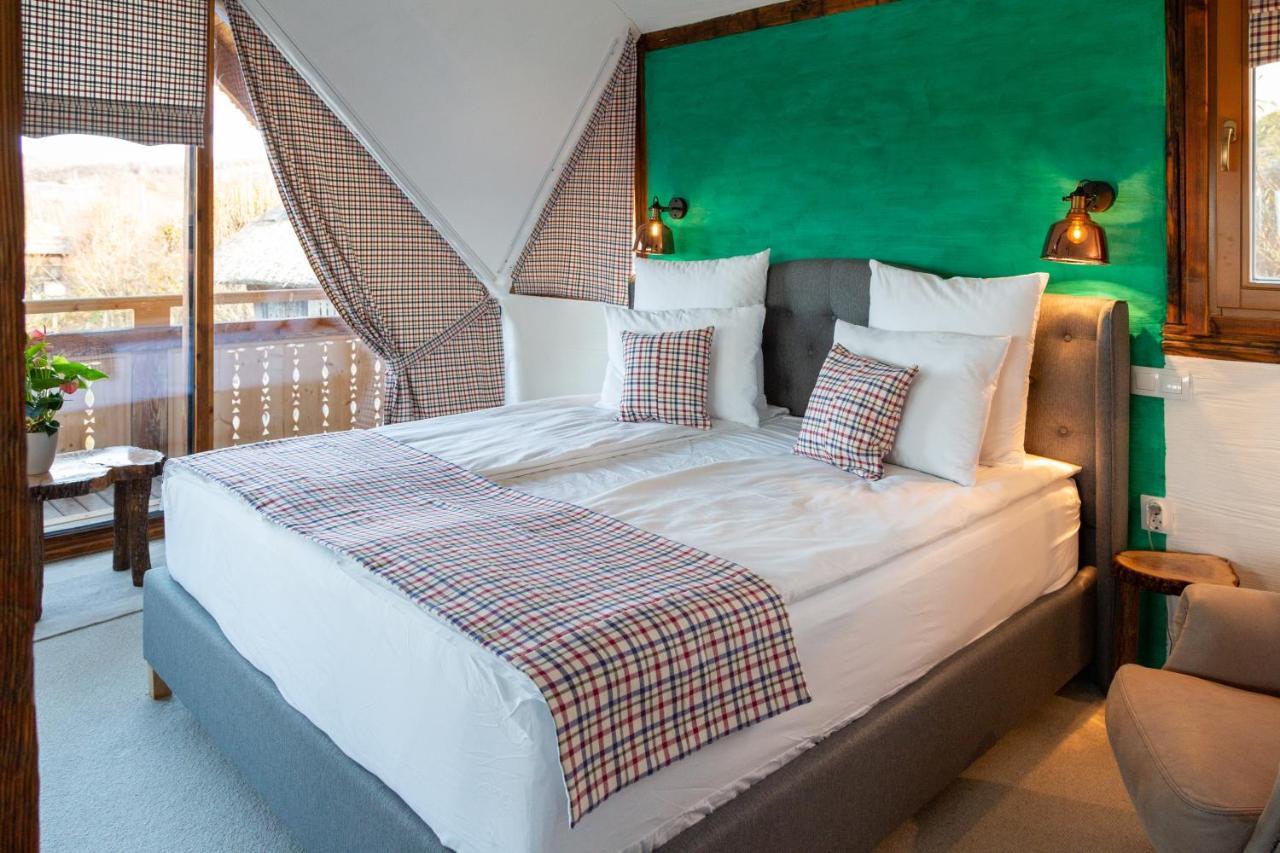 Casele Cu Stuf B&B Haus Ulrike Sălicea Exteriér fotografie